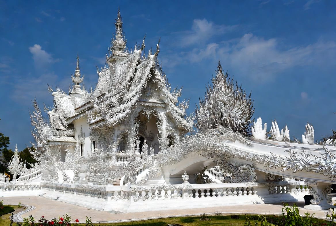 The White Temple, Wat Rong Khun, in Chiang Rai sparkling in bright sunshine