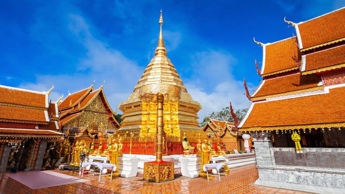 Temple and mountains in Chiang Mai
