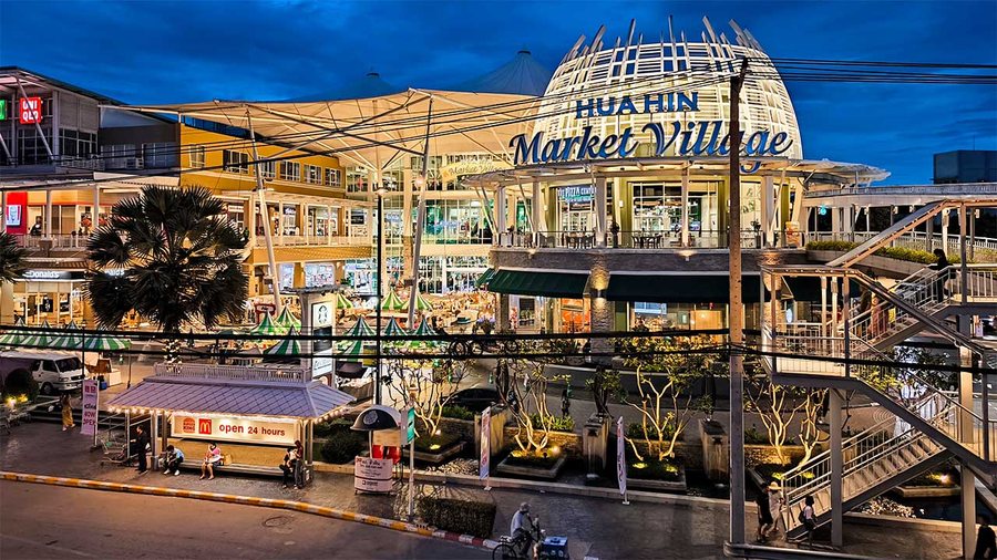 Night market and street life outside Hua Hin Market Village